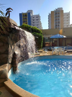 Flat com parque aquático